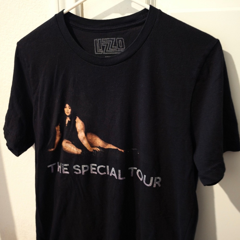 Lizzo The Special Tour Fall 2022 Black Graphic Concert T-Shirt Mens Medium